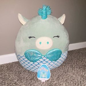 Cornella squishmallow